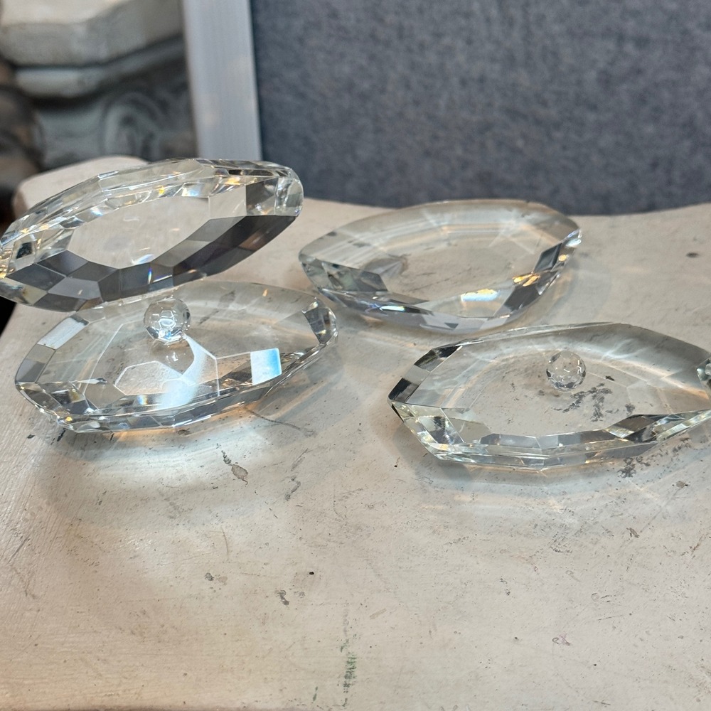 Set of 2‎ Crystal Oyster Figurines One Mint Condition One Broken Repair